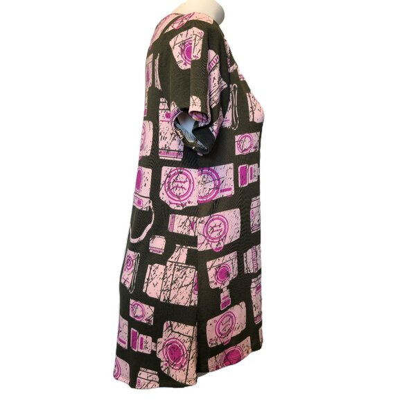 New LuLaRoe Classic T Women's large top Camera photography Round neckline pink - Picture 6 of 13